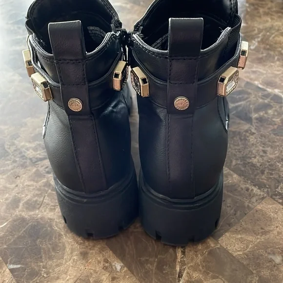 Madden NYC - Picture 6 of 8